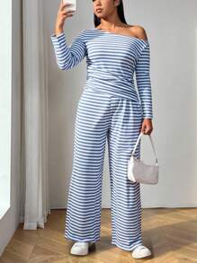 SHEIN EZwear 加大码海军蓝条纹长袖不对称领口上衣和裤子两件套针织套装加大码休闲套装加大码条纹休闲套装女士加大码条纹套装 - 藍白色 - 查看 3