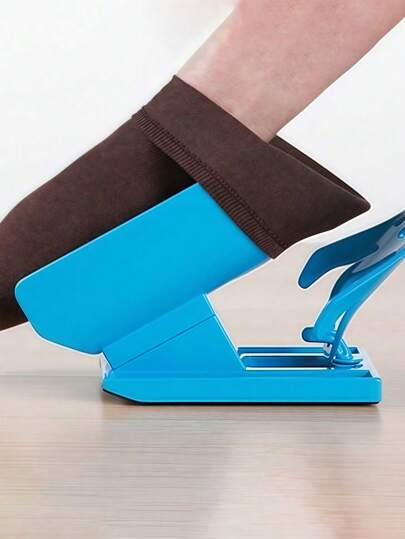 SHEIN Sock-Wearing Aid For Slouchy People-It Is Easy To Put On And Take Off The Sock-Wearing Aid Kit And Pull Out The Shoes. It Is Painless And Does Not Bend. The Stretching Or Tightening System Can Be Folded To Facilitate Travel. It Is Suitable For The Elderly, Pregnant Women And Patients.