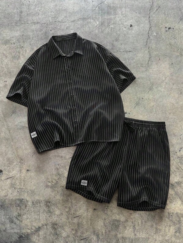 EASEVO Conjunto de camisa suelta y pantalones cortos de hombre con rayas verticales negras tejidas