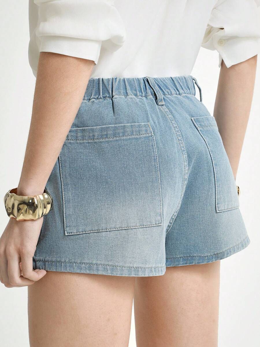 Daynim Women's Casual Washed Denim Shorts, Suitable For Vacation - Light Wash - View 1
