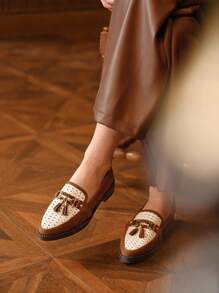 Rosivie 女士平底一脚蹬穆勒鞋，纯黑色，链条装饰，休闲装，校园风格，适合所有季节 - 彩色 - 查看 4