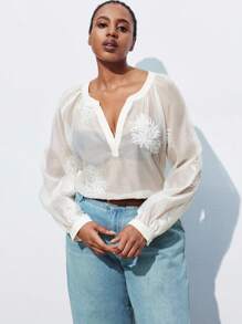 Maija 大码女式缺口V领插肩袖宽松透明衬衫 - 白色 - 查看 4