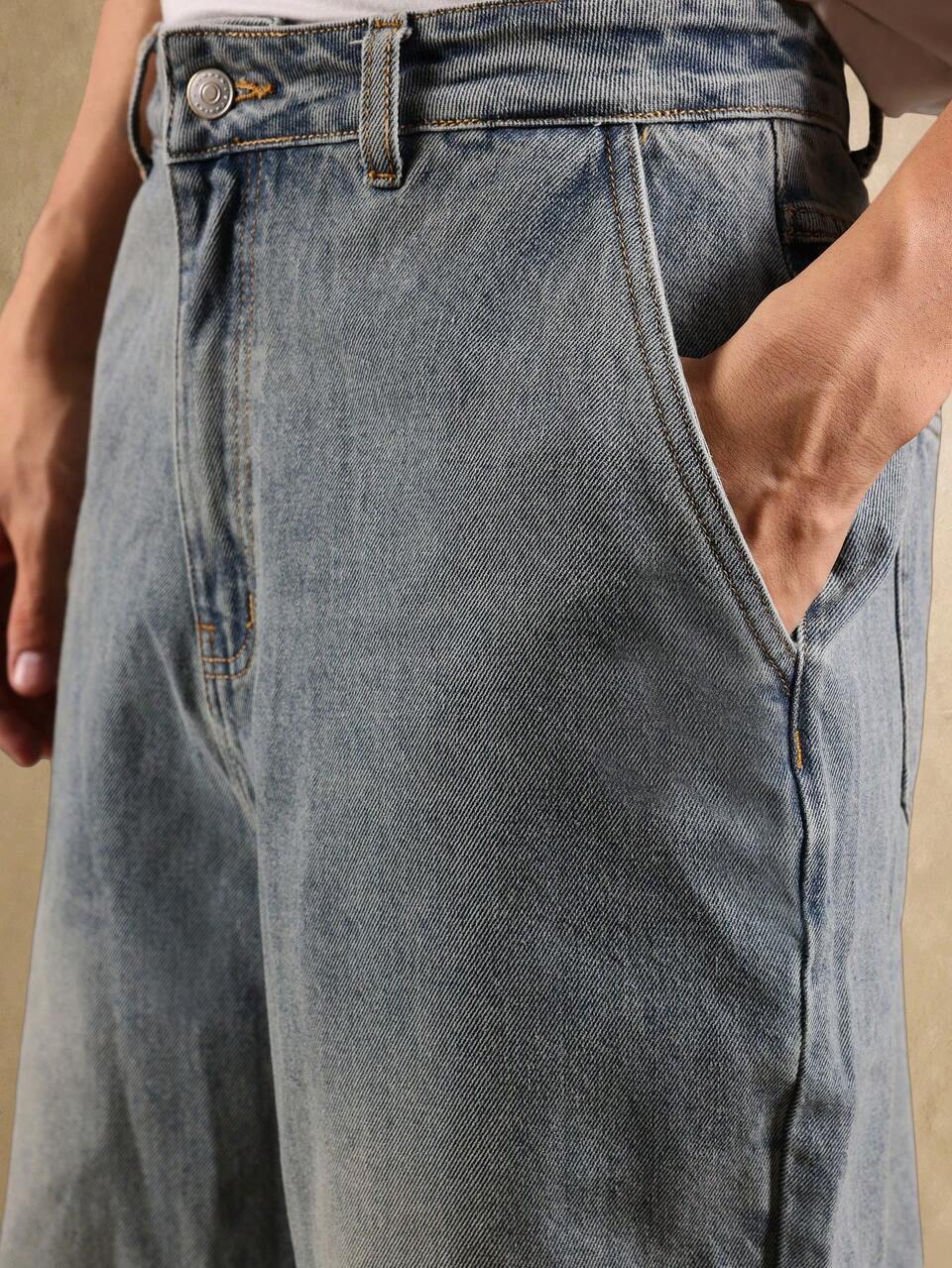 Camicia in denim oversize con pantaloni a gamba larga