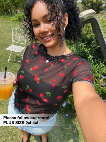 GalTyme Blusa ajustada de manga corta con cuello redondo y estampado de cerezas para mujer de talla grande