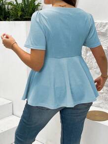 SHEIN Clasi Plus Size Women Square Neck Short Sleeve Zipper Wave Hem Casual Elegant Blouse