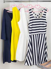 SHEIN 5 pezzi di Hangers a forma di cuore carini con teli a 360 gradi per hook, pesanti e resistenti, per adulti, adatti per giacche, pantaloni, , suit, dress, decorazione armadio