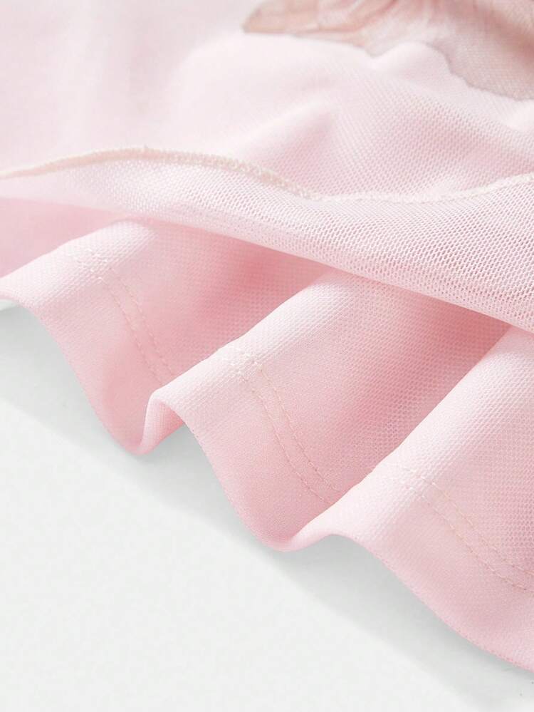 SHEIN Maija Modny damski top bez rękawów z kwiatowym nadrukiem, uniwersalny na każdą porę roku, miejski szyk, wygodny, dopasowany krój, elegancki kwiatowy wzór, odpowiedni na koncerty i do noszenia na co dzień. Biznesowy, swobodny damski strój, strój do biura, stonowany styl z dawnych lat, swobodny temperament, ekskluzywny styl dojazdów do pracy w mieście, taki sam styl jak redaktor naczelny magazynu, miejski strój na imprezę towarzyską, uroczy, stonowany styl podstawowy, uniwersalny i niewybredny, odzież uliczna, odzież do kawiarni, swobodny strój. Elegancka i inteligentna sukienka dla gościa weselnego, romantyczna i piękna, francuska, luźna, ekskluzywna, pełna inteligencji i elegancji, styl z dawnych lat, odzież na rejs, odzież wakacyjna.