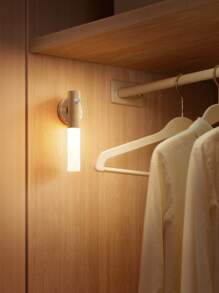 Teckwe 1 pezzo Luce notturna con sensore di movimento, lampada da parete magnetica, luce LED ricaricabile USB, luce adesiva senza fili per scale, pareti interne in legno, armadi, corridoi e scale