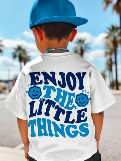 SHEIN Young Boy Casual Minimalist Smiling Pattern Round Neck Short Sleeve T-Shirt, Suitable For Summer