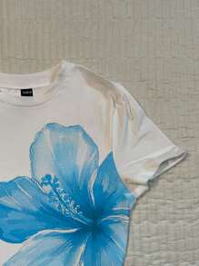 Attitoon Women's Round Neck Short Sleeve Fitted T-Shirt, Blue Floral Print, Vintage Style Suitable For Y2K, For Summer Floral Crop Top Flower Top Blue Floral Crop Top Suitable For Going Out