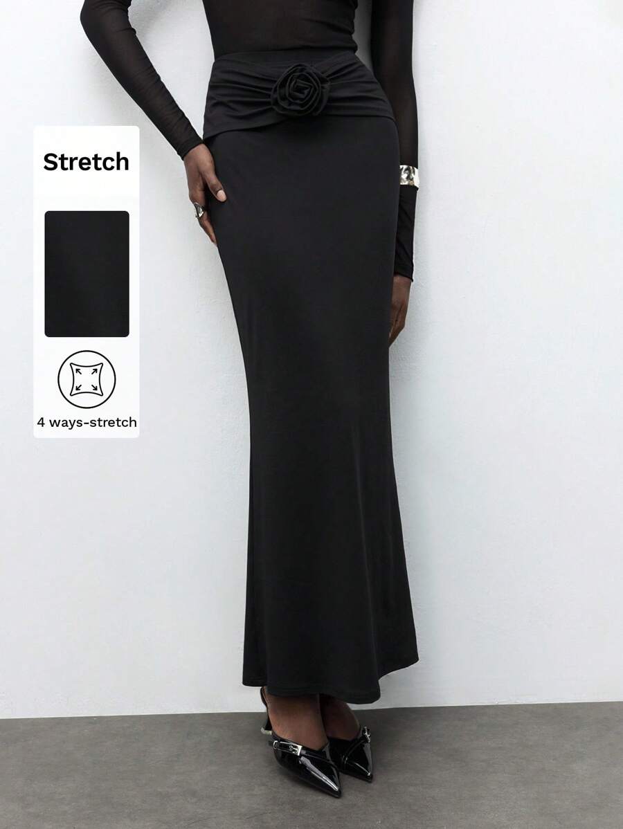 Maija Jupe ajustée à taille haute élastique avec décor de fleurs 3D froissées noires. Polyvalente pour le printemps/été, les fêtes, une tenue élégante pour la Saint-Valentin Old Money