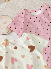 SHEIN 新生儿爱心印花短袖连体衣，适合夏季穿着