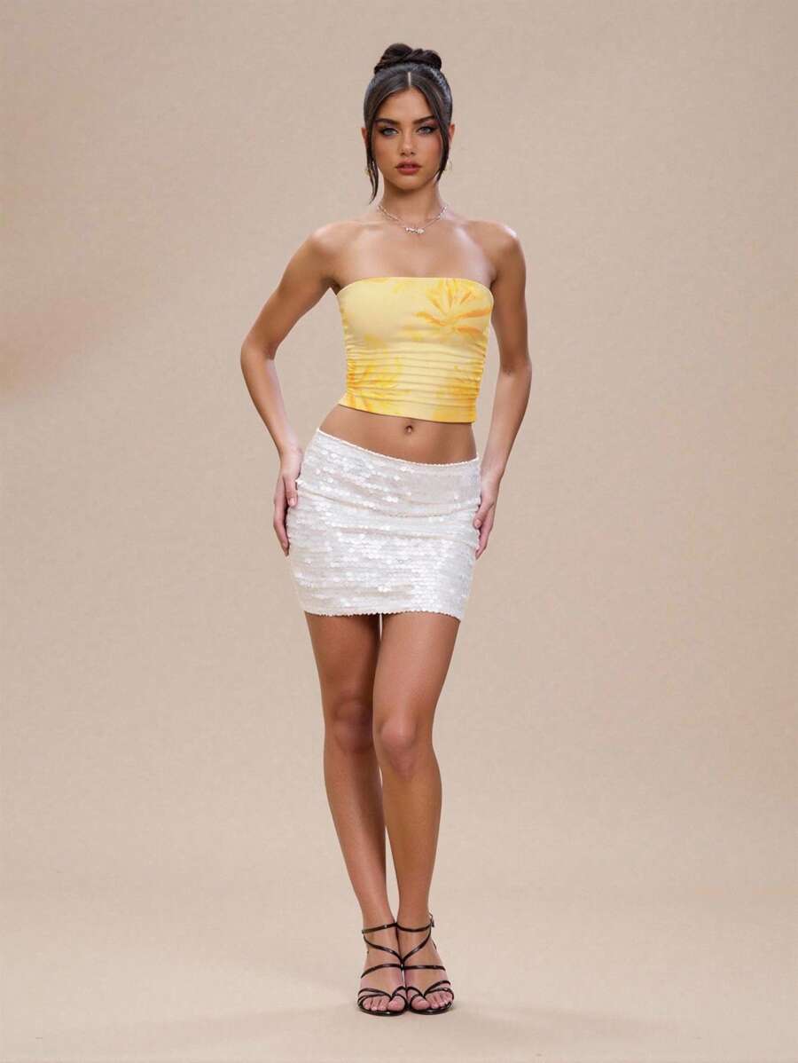 SHEIN Glamour Women's Comfortable Floral Strapless Sexy Bandeau, Summer Sleeveless Fitted Cropped Tank Top - White - View 1