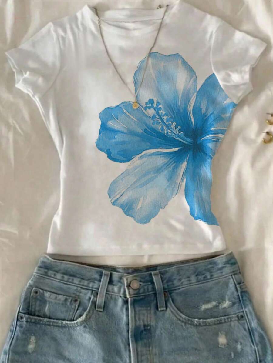 Attitoon Women's Round Neck Short Sleeve Fitted T-Shirt, Blue Floral Print, Vintage Style Suitable For Y2K, For Summer Floral Crop Top Flower Top Blue Floral Crop Top Suitable For Going Out