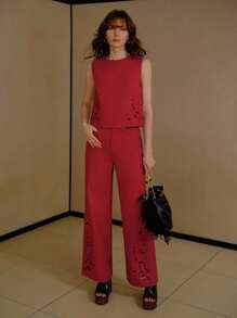 MOTF PREMIUM EMBROIDERY HOLLOW-OUT JEANS - Red - View 8