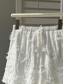 Flirla Plus Size Summer Casual Solid Color Heart Texture Shorts - White - View 5