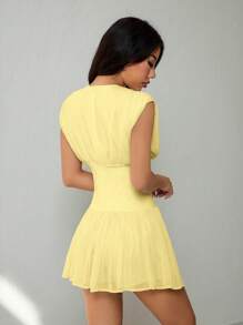 SHEIN PETITE Vestido mini de moda con cintura fruncida de unicolor para mujer - Amarillo - Ver 3