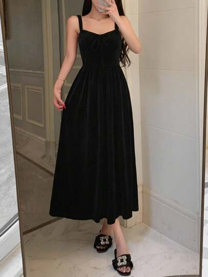 DAZY 迷人的法国天鹅绒吊带长睡袍女士睡衣