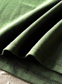 SHEIN Camiseta de manga corta con gráfico de texto para adolescentes y jóvenes, cómoda camiseta de cuello redondo de color liso para ir y venir, escuela, diario, vacaciones, deportes, fiesta, primavera/verano - Verde militar - Ver 8