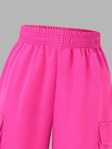 SHEIN 2 件套年轻女孩针织短袖 T 恤，带蝴蝶结刺绣设计和工装裤，时尚夏季儿童蝴蝶装女孩女孩裤子和上衣女孩工装裤套装蝴蝶衬衫女孩，学校，校园，大学暑假返校服装