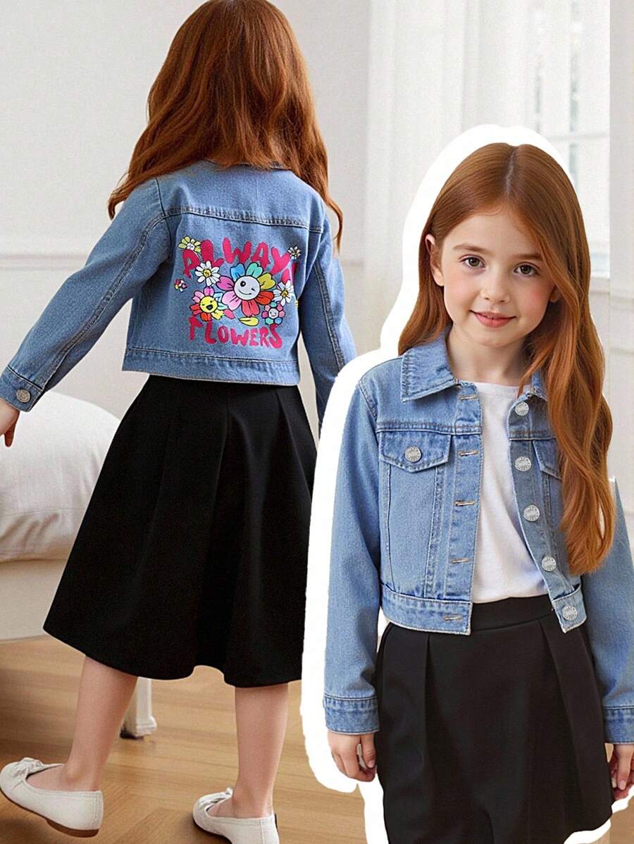 SHEIN Playful Pals 年轻女孩牛仔夹克和外套，新款休闲柔软水洗牛仔夹克，可爱图案印花，简约设计，修身剪裁，适合春秋季节 - 中等水洗藍 - 查看 1