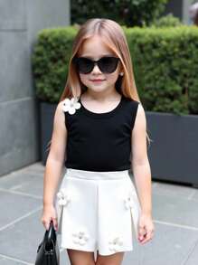 SHEIN Babygirl 夏季可爱百搭黑色花卉背心和松紧腰短裤两件套 - 黑與白 - 查看 9