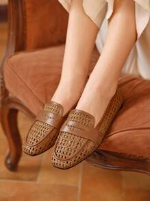 Rosivie Chaussures d'été décontractées respirantes et tissées pour femmes, ajourées, à la mode, confortables, simples, plates et à bout carré