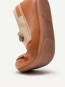 Cozy Pixies 1 双儿童百搭帆布一脚蹬运动鞋，休闲平底鞋，适合全年儿童穿的校服 - 棕色 - 查看 11
