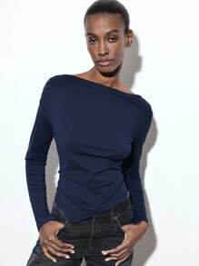 Maija Blusa azul claro con cuello asimétrico y fruncido, diseño de moda urbana casual y versátil, suave y cómoda, bajo asimétrico suelto, mangas largas con hombros caídos, atuendo de mujer casual de primavera temprana para conciertos, vacaciones y modesto