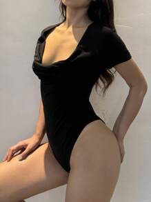 SHEIN Unity Body da bagno con schiena scoperta, collo profondamente drappeggiato, elegante, sexy, minimalista, casual, adatto per uso quotidiano estivo per donne - nero - Visualizzare 3