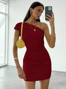 Aloruh Women's Solid Color Pleated Asymmetric Neckline Mini Dress - Red - View 3