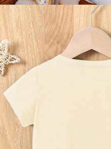 SHEIN Young Boys' Casual Comfortable Fashion Cute Face Checkered Pattern "HANDSOME DUDE" Printed Short Sleeve T-Shirt, Summer, School, Campus, College - Apricot - View 4