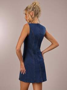 SHEIN Forever 21 Robe en jean bleu avec boutons métalliques pour femme, appropriée pour le bal de promo, les occasions formelles, la plage, les vacances, le style mignon, le style western, les tenues de travail décontractées, les élégantes, les anniversaires, les sorties, les clubs, le bureau, les festivals, les raves, le travail, le style classique, les concerts country, les brunchs, les croisières, le style "old money", les aéroports, les tenues modestes, les églises, le style "fairycore", le sexy, l'humoristique, l'hippie, les tea parties, le style Y2K, le streetwear, les années 2000, le disco, les vacances de printemps, les remises de diplômes, les invités de mariage, les cocktails, le style vintage, le moulant, le style resort - Jean brut - Voir 2