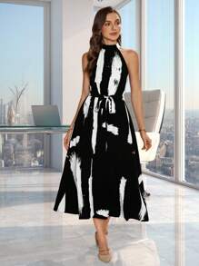 SHEIN Clasi 筆刷圖案腰帶掛脖連衣裙 - 黑色 - 查看 1