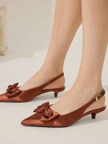 CUCCOO CHICEST Sandales à talons hauts en satin blanc à bout pointu avec nœud papillon, design romantique et élégant à talon bas. Convient pour les rendez-vous, le thé de l'après-midi, les courses en été