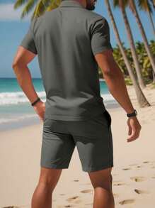 Manfinity Dauomo Camisa polo sólida para hombre y pantalones cortos de cintura con cordón