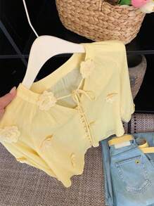 SHEIN Frenchy 女式纯色 3D 花卉装饰领结长袖衬衫 - 黃色 - 查看 3