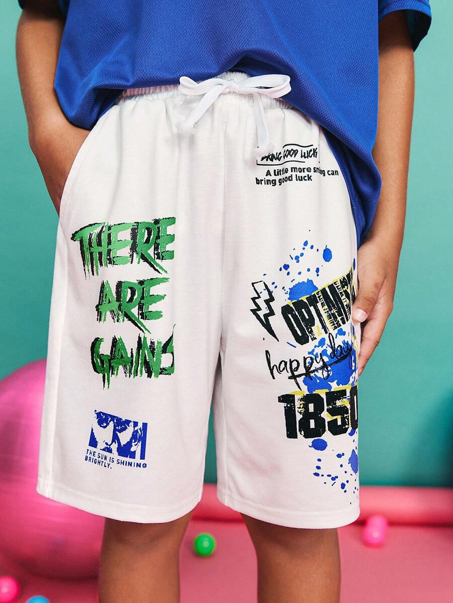 SHEIN Pantalones cortos casuales y cómodos de cintura media con estampado de letras para niño preadolescente, pantalones cortos gráficos para niño preadolescente, temporada de regreso a la escuela, Navidad - Blanco - Ver 1