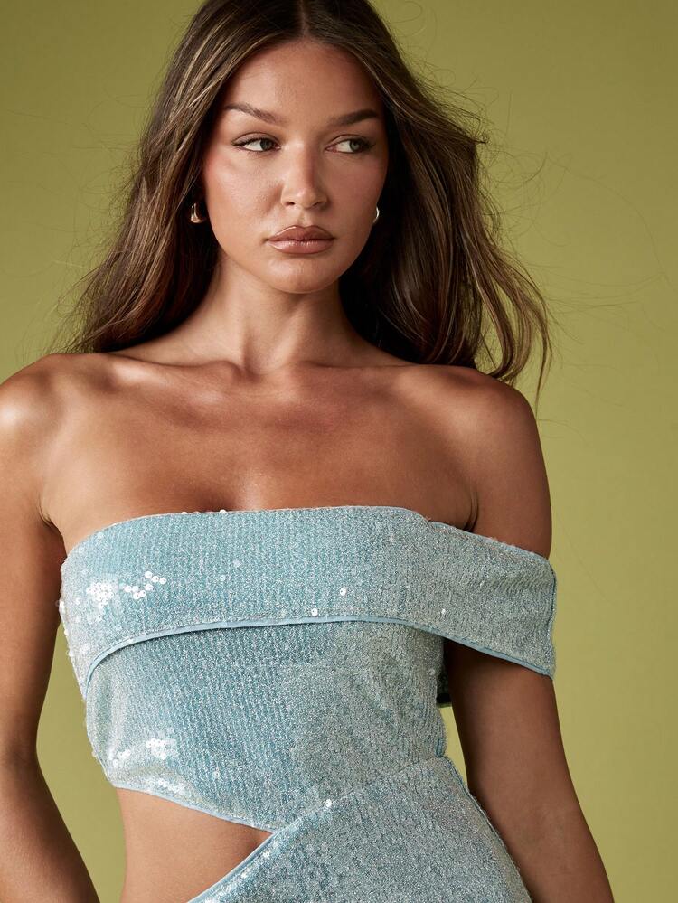 MISSGUIDED Off Shoulder Bodycon Mini Dress Sparkly Sequin Cut Out Party Club Glitter New Years Eve Holiday Night Out Celebration Special Occasion
