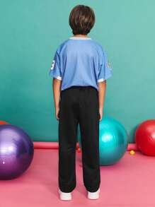 SHEIN Quần nỉ có dây rút in chữ thoải mái, tối giản, cạp vừa dành cho bé trai tuổi teen - màu đen - Xem 2