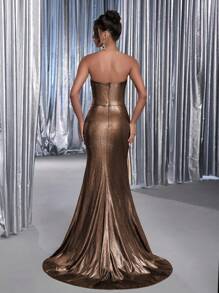 Glamrae 优雅的金属串珠露肩礼服，带有褶饰花卉和美人鱼尾拖尾，正式女士晚礼服 - 金色 - 查看 3