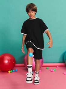 SHEIN Set tricou și pantaloni scurți cu guler rotund, lejer, casual, minimalist, confortabil, pentru băieți preadolescenti - Negru - Vizualizare 5