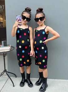 SHEIN 女孩印花吊帶連衣裙 - 黑色 - 查看 2