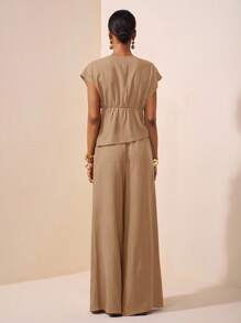 Zivah 2025新款夏季休闲优雅度假日常约会生日派对通勤慵懒感欧美复古深V领性感盖袖插肩袖收腰蝴蝶结上衣+阔腿裤超长裤 棕色纹理皱布女两件套-A - 卡其色 - 查看 2