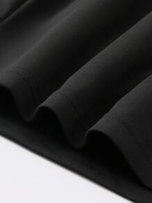 Manfinity Homme 男士休闲字母印花T恤和短裤套装，夏季