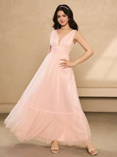 优雅花朵少女连衣裙，适合青少年、四季、婚礼及正式场合。女童无袖薄纱露背连衣裙，青少年多层薄纱舞会公主裙