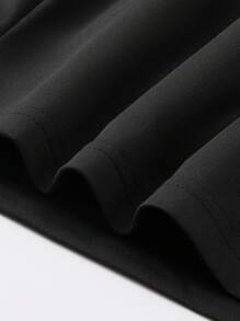 Manfinity LEGND 男士休闲字母印花圆领短袖T恤和短裤套装，夏季