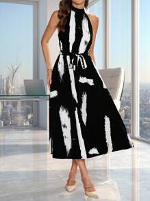 SHEIN Clasi 筆刷圖案腰帶掛脖連衣裙 - 黑色 - 查看 6