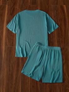 Manfinity VCAY Set de 2 piezas de camiseta de manga corta holgada casual de punto y pantalones cortos rectos de cintura elástica para hombre, cosas de pareja - Verde Oscuro - Ver 2
