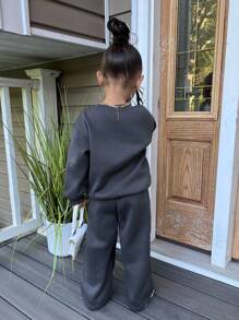 Young Girl Heart Print Knitted Solid Loose Butterfly Sleeve Sweatshirt & Wide Leg Sweats 2-Piece Set Girls Sweatsuit Set Two Piece Pants Set Kids Flare Pants Set Kids Kids Sweatsuit Toddler Sweatsuit Fall Winter